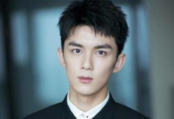 张子枫男明星,跨界挑战，魅力无限