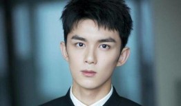 张子枫男明星,跨界挑战，魅力无限